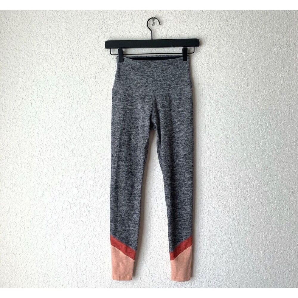 BEYOND YOGA grey High Waisted Legging Women's pants Size XS W5749 colored cuff